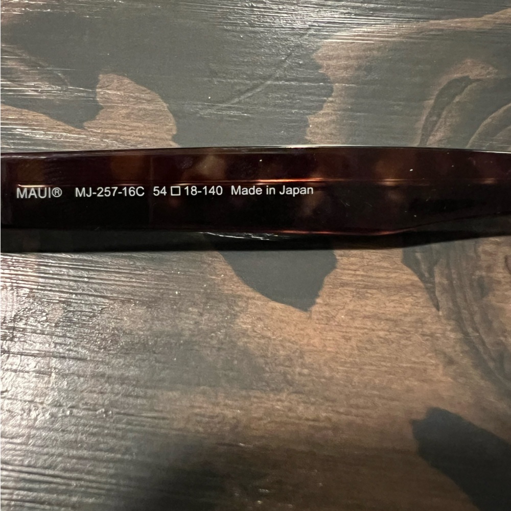Maui Jim sunglasses - Picture 5 of 6